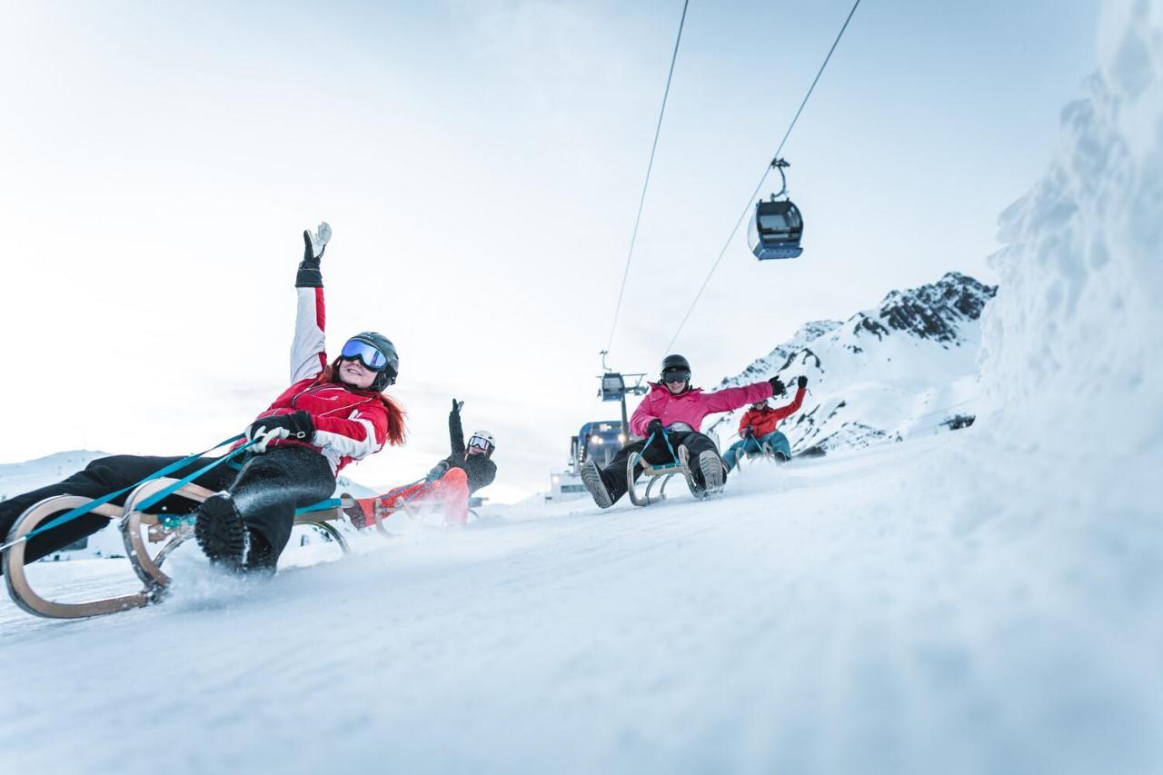 Quality Hosts Arlberg - Afoch Fei - Das Landhaus Sankt Anton am Arlberg Buitenkant foto