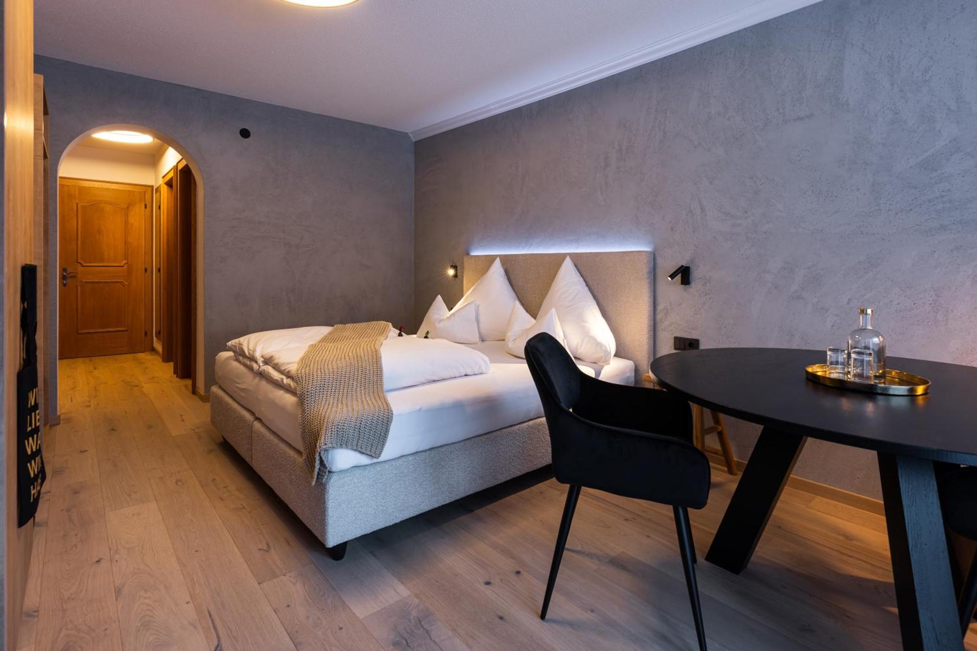 Quality Hosts Arlberg - Afoch Fei - Das Landhaus Sankt Anton am Arlberg Buitenkant foto